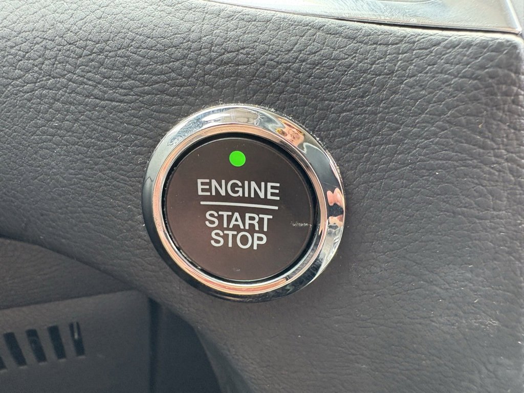 Used 2024 Ford Edge Titanium image 45