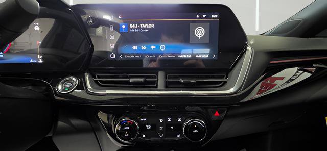 New 2026 Chevrolet Trax RS w/ Sunroof Package image 19