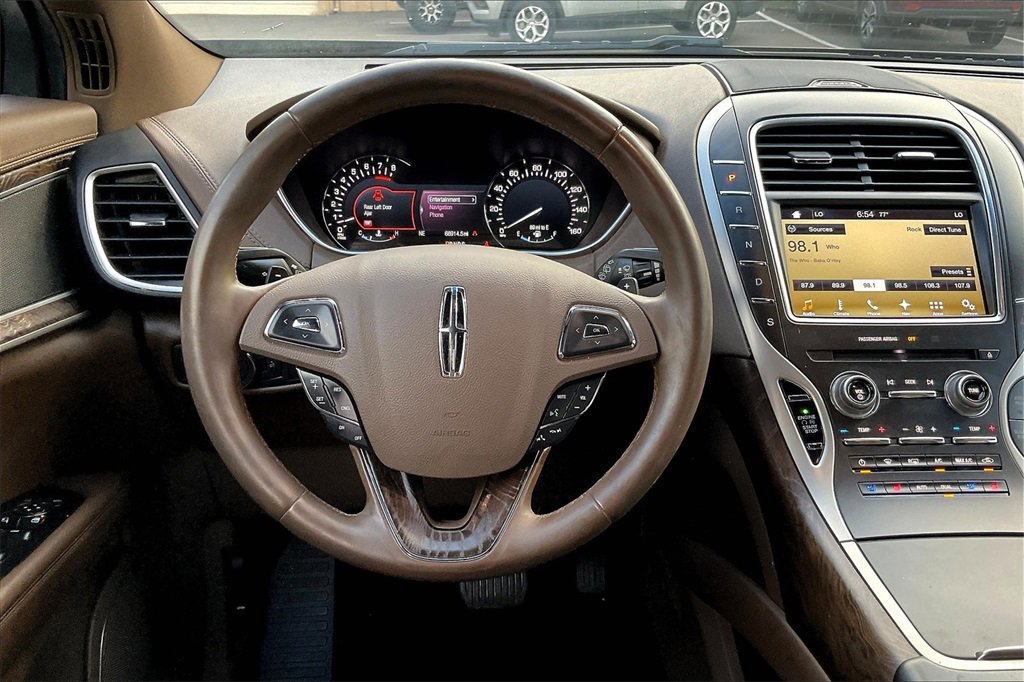 Used 2016 Lincoln MKX Reserve w/ Climate Package image 5