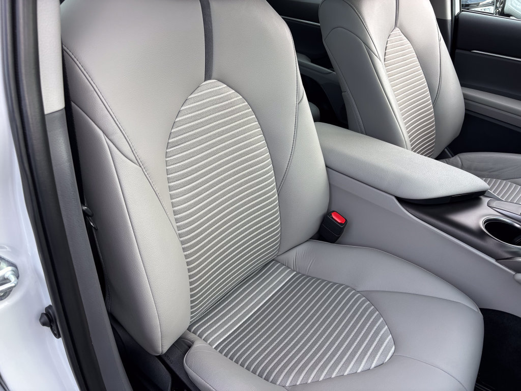 Used 2024 Toyota Camry SE FWD image 31