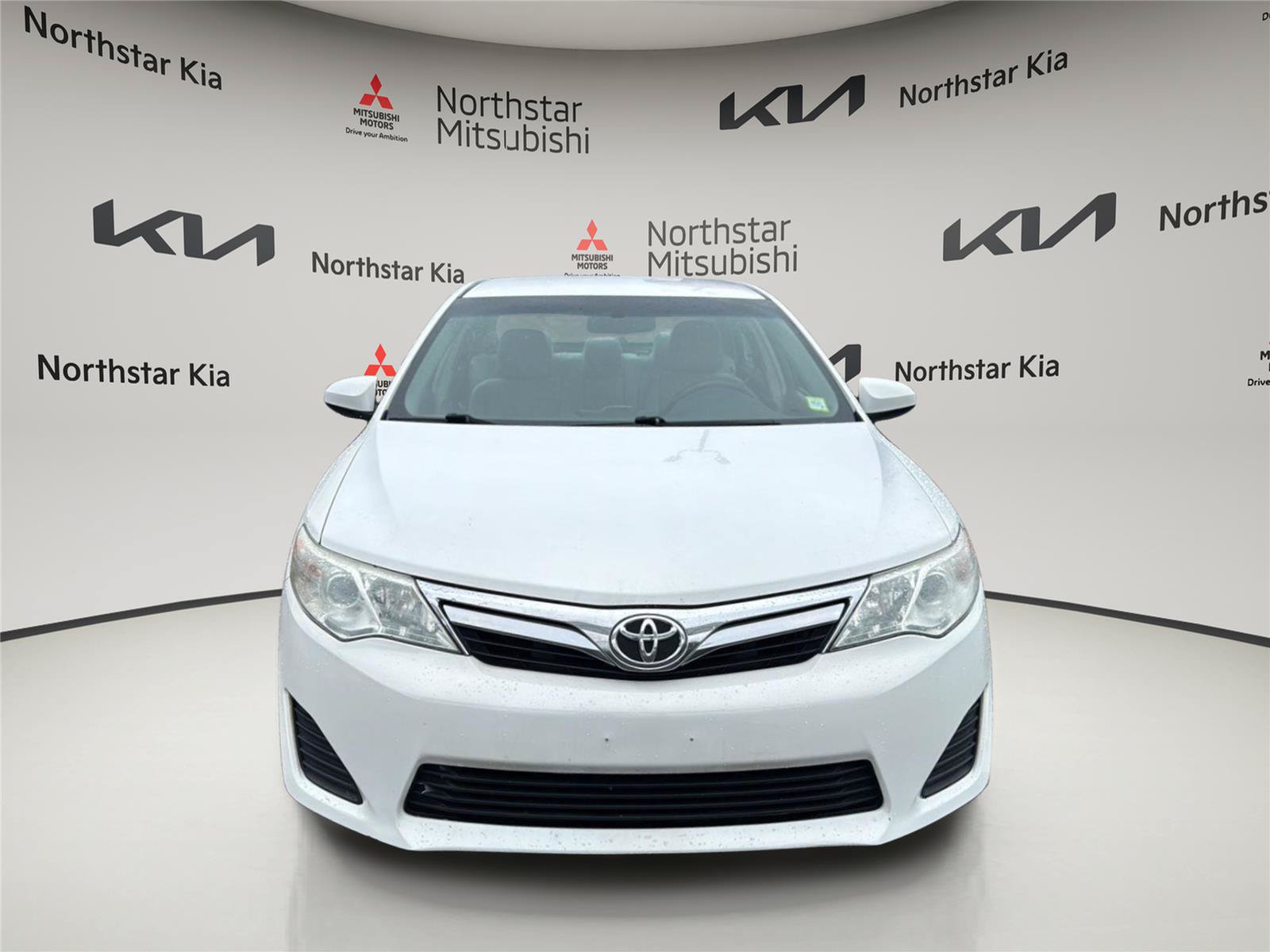 Used 2012 Toyota Camry LE FWD image 8