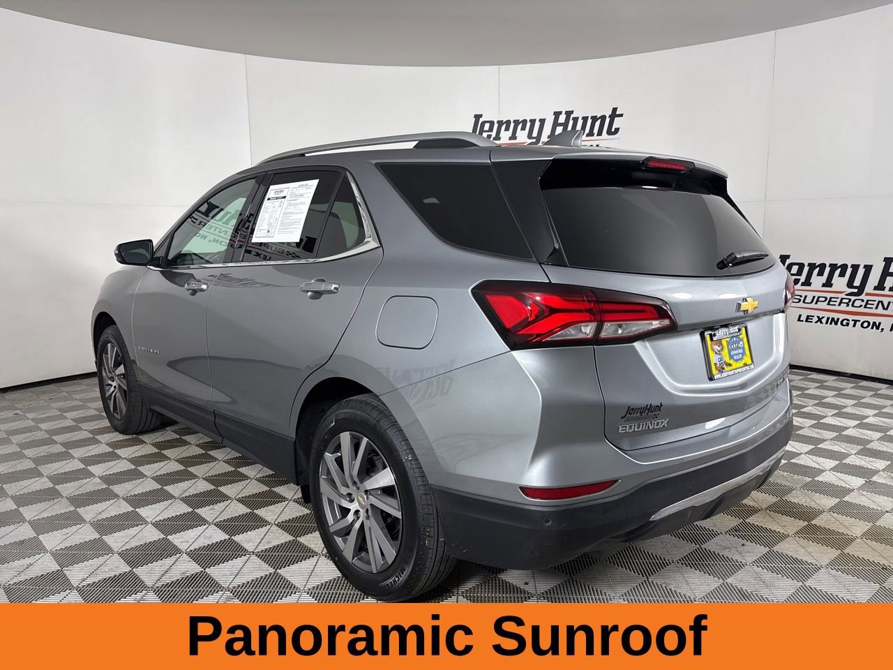 Used 2023 Chevrolet Equinox Premier image 7