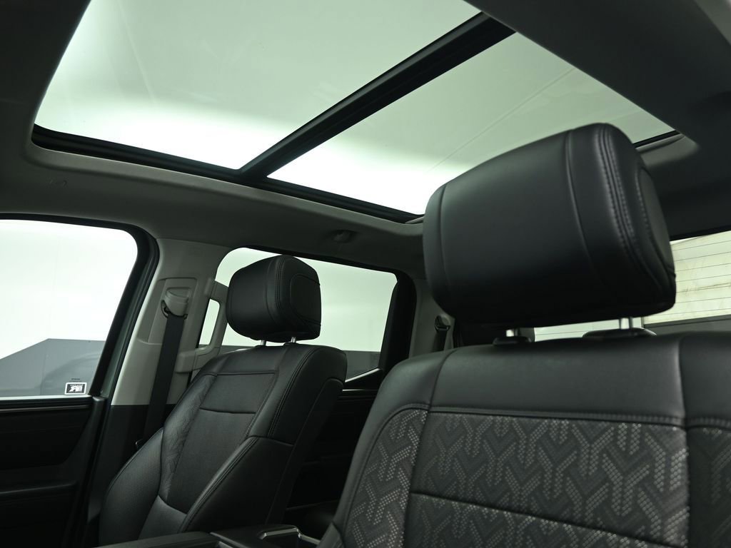 Used 2024 Toyota Tundra Limited image 19