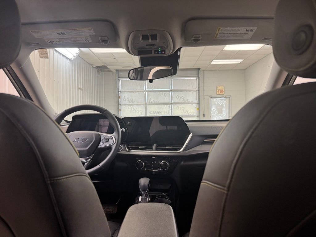 Used 2025 Chevrolet Trax ACTIV w/ Sunroof Package image 20