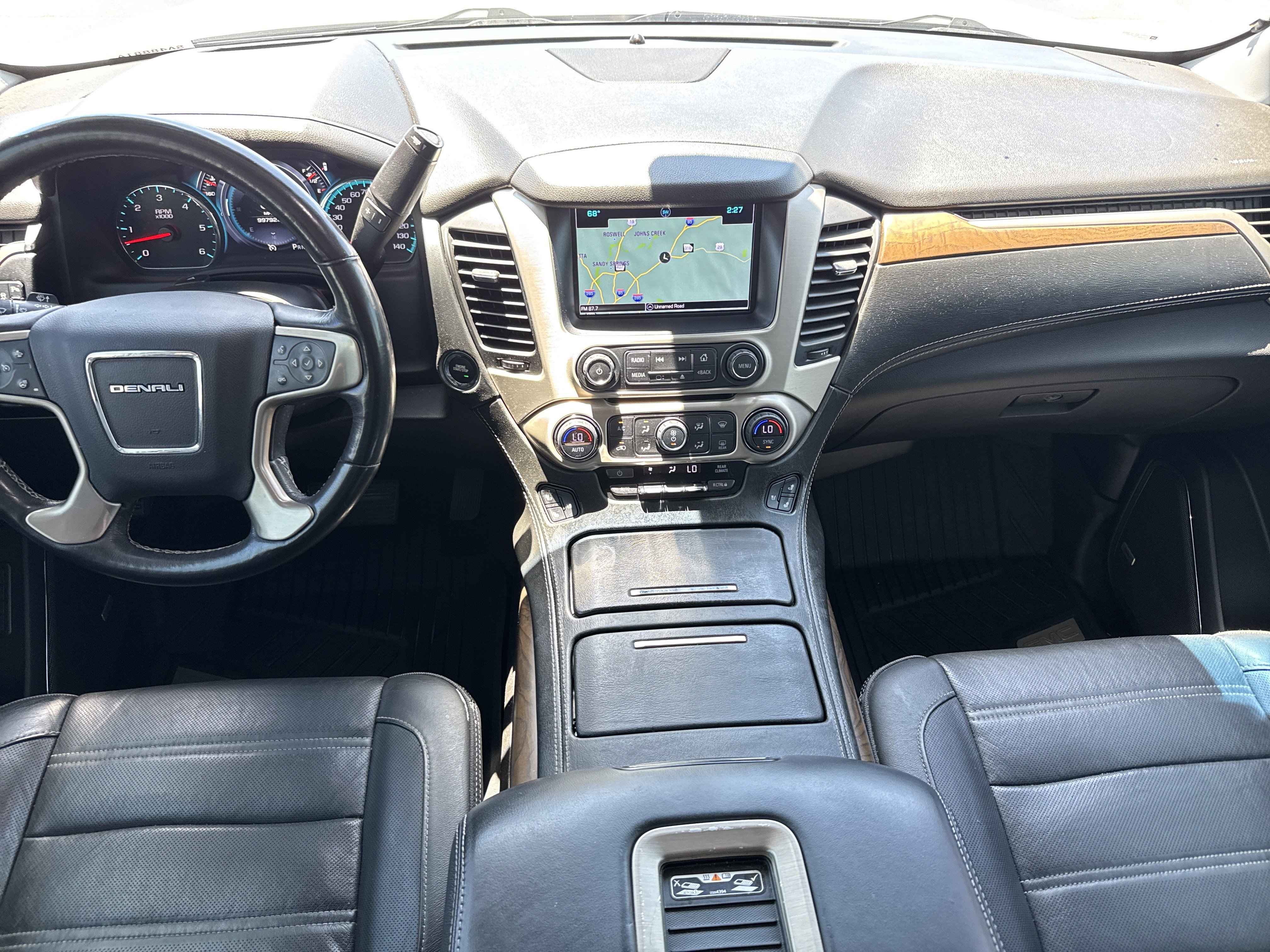 Used 2018 GMC Yukon XL Denali RWD image 29