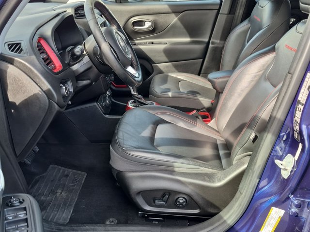 Used 2019 Jeep Renegade Trailhawk AWD/4WD image 9