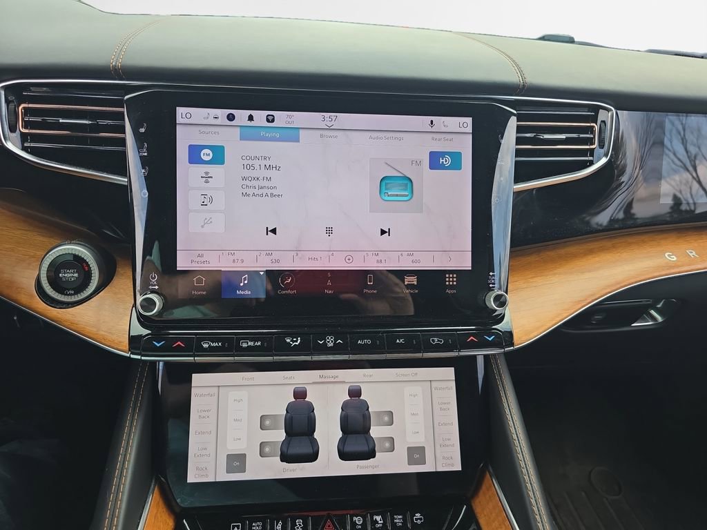 Used 2022 Jeep Grand Wagoneer Series III w/ Rear Seat Video Group 1 image 22