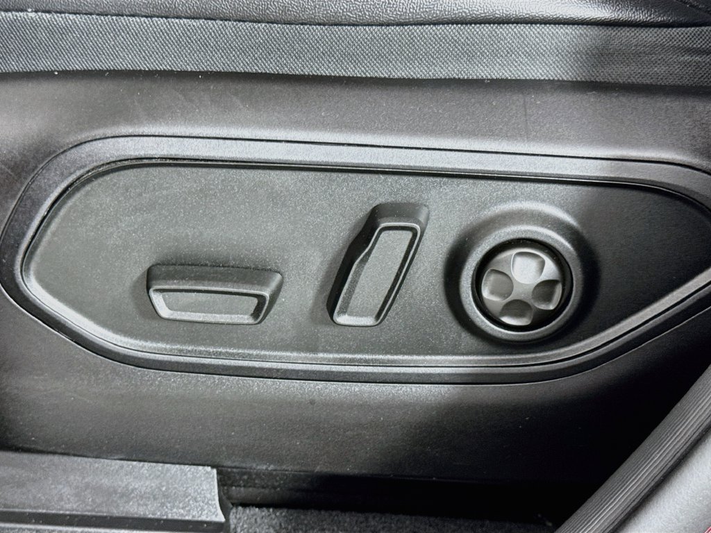 Used 2023 Jeep Grand Cherokee 30th Anniversary AWD/4WD image 20