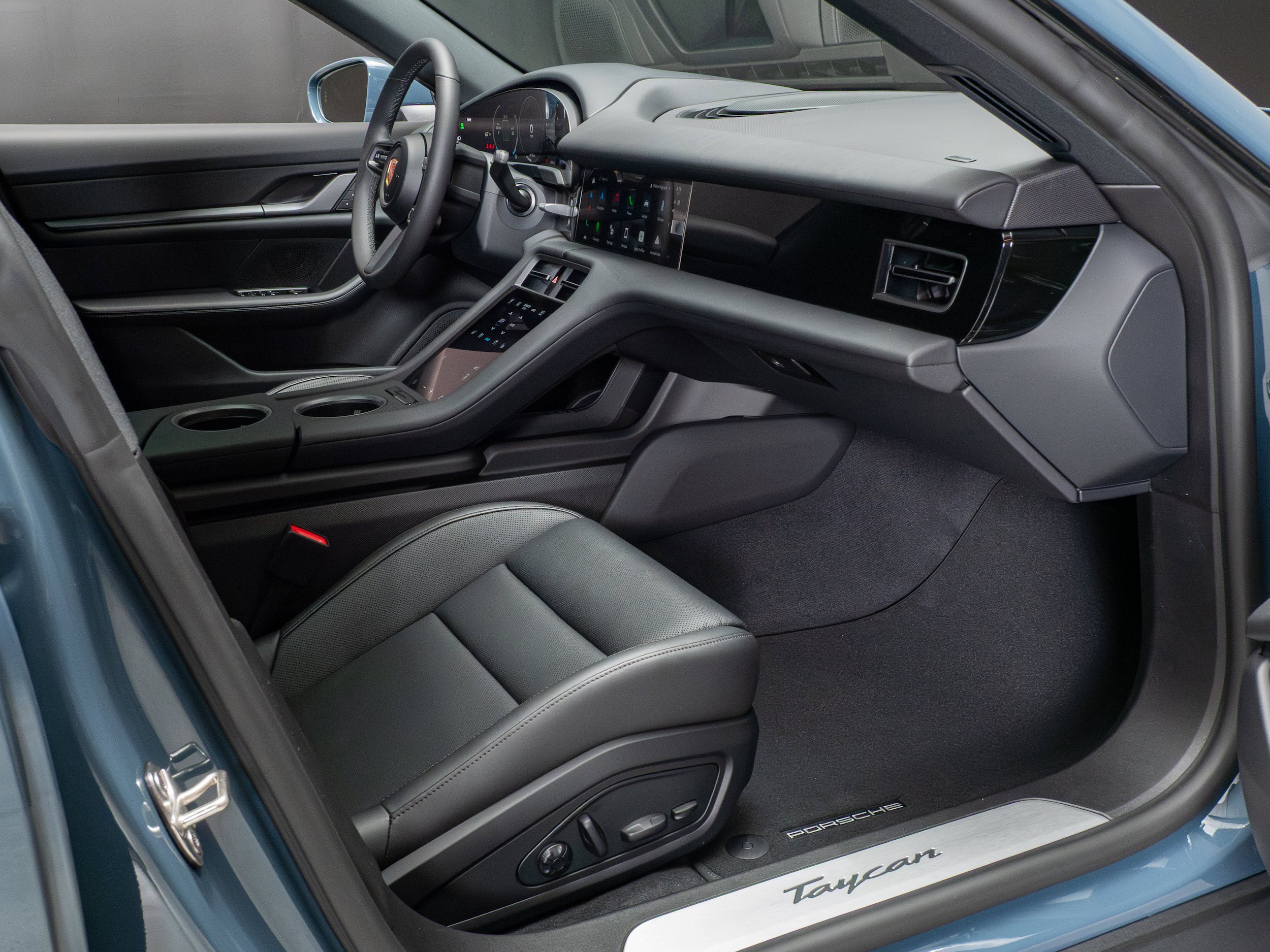 New 2026 Porsche Taycan RWD image 25