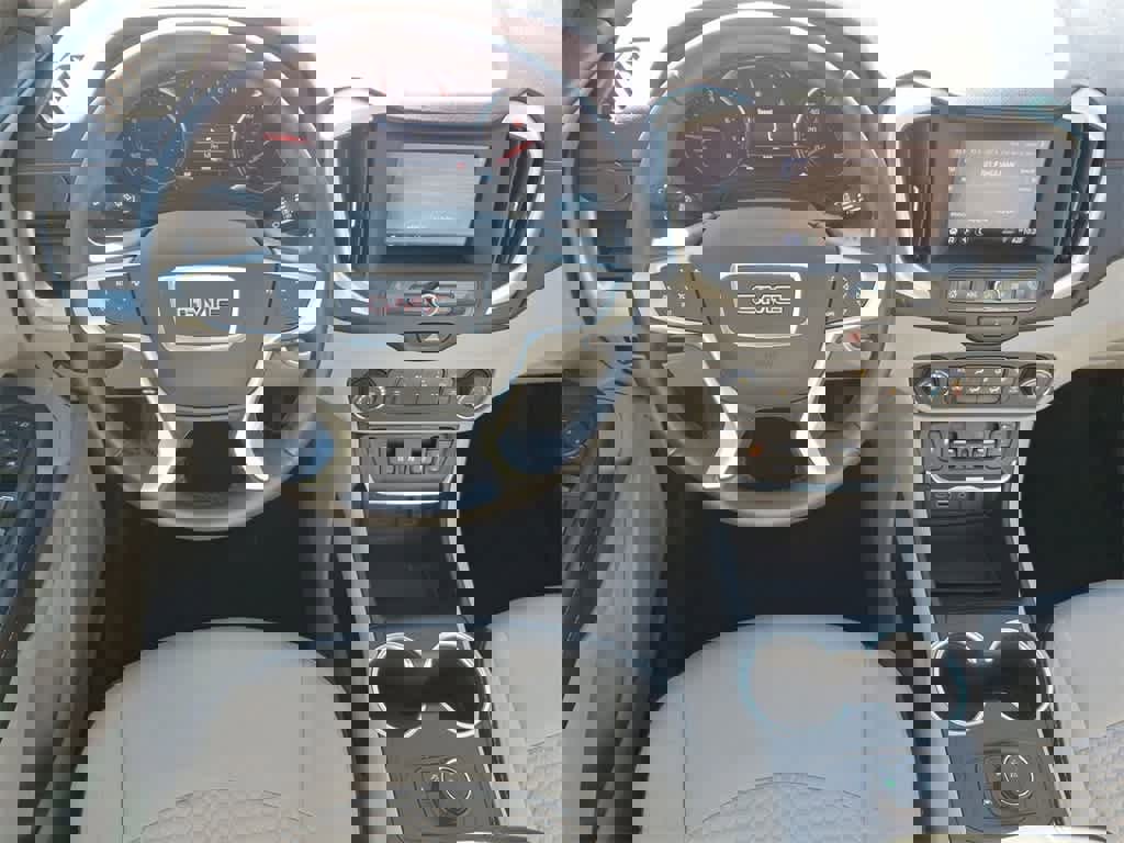 Used 2020 GMC Terrain SLE image 27