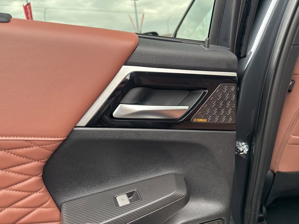 Used 2026 Mitsubishi Outlander SEL image 35