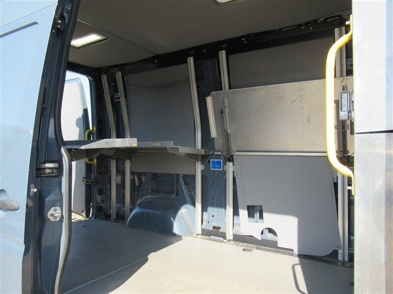 Used 2018 Mercedes-Benz Sprinter 2500 image 14