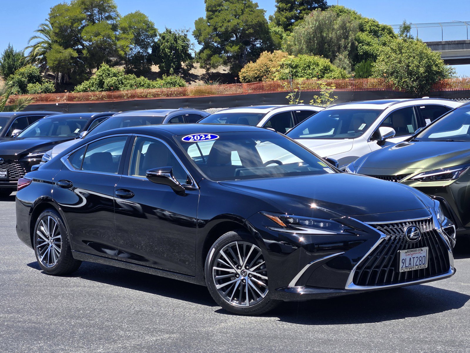 Certified 2024 Lexus ES 300h w/ Premium Package FWD image 1