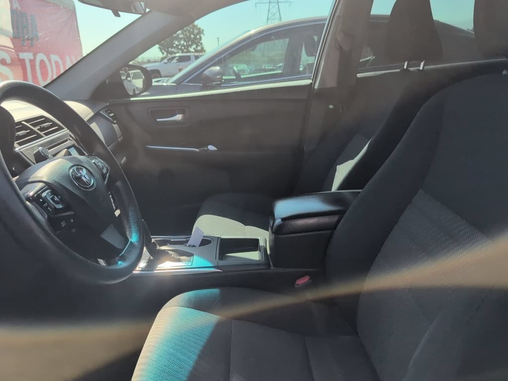 Certified 2016 Toyota Camry LE FWD image 3