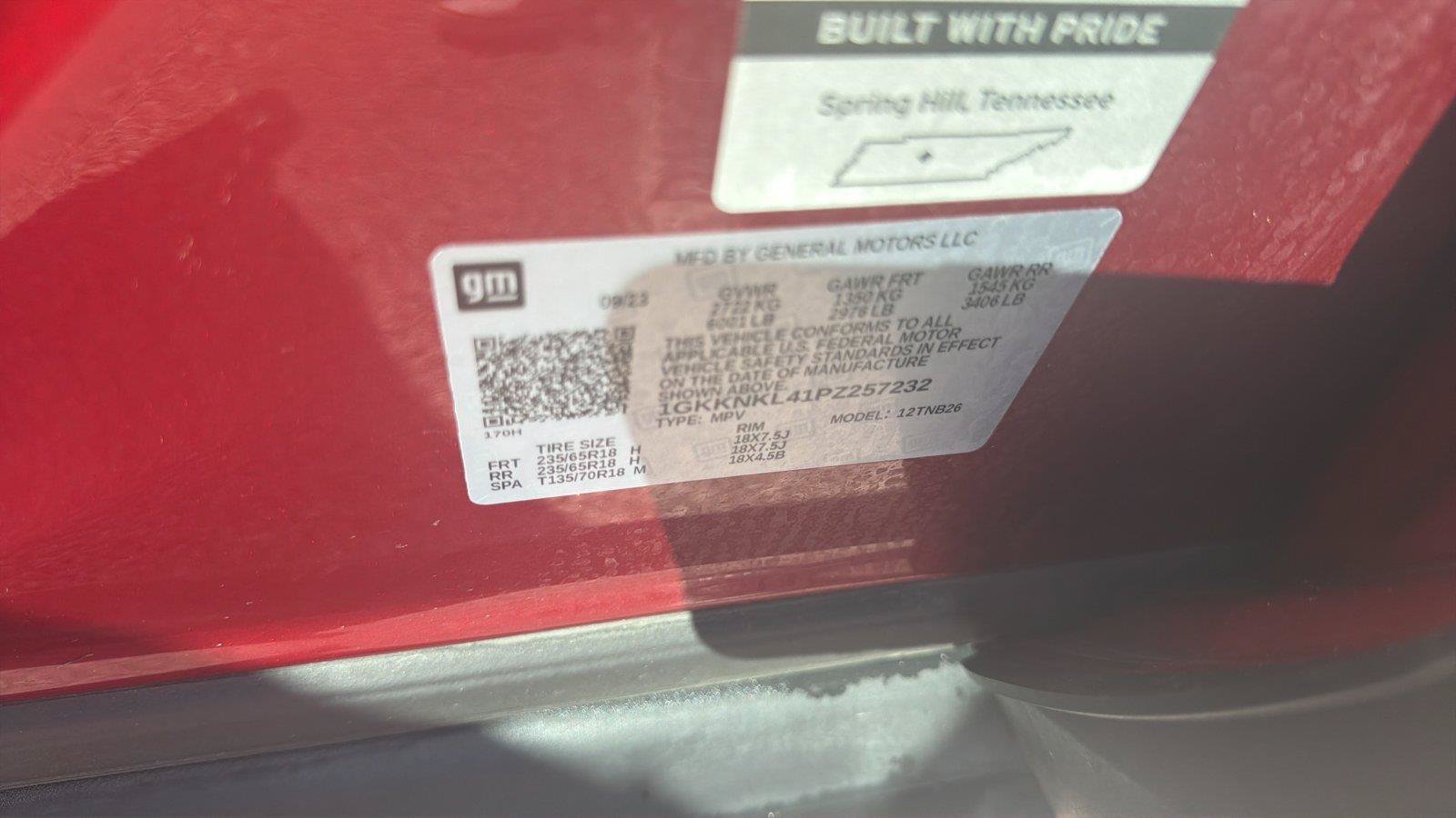 Used 2023 GMC Acadia SLE w/ Driver Convenience Package FWD image 26