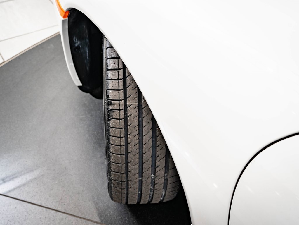 Used 2005 Porsche 911 Carrera image 50