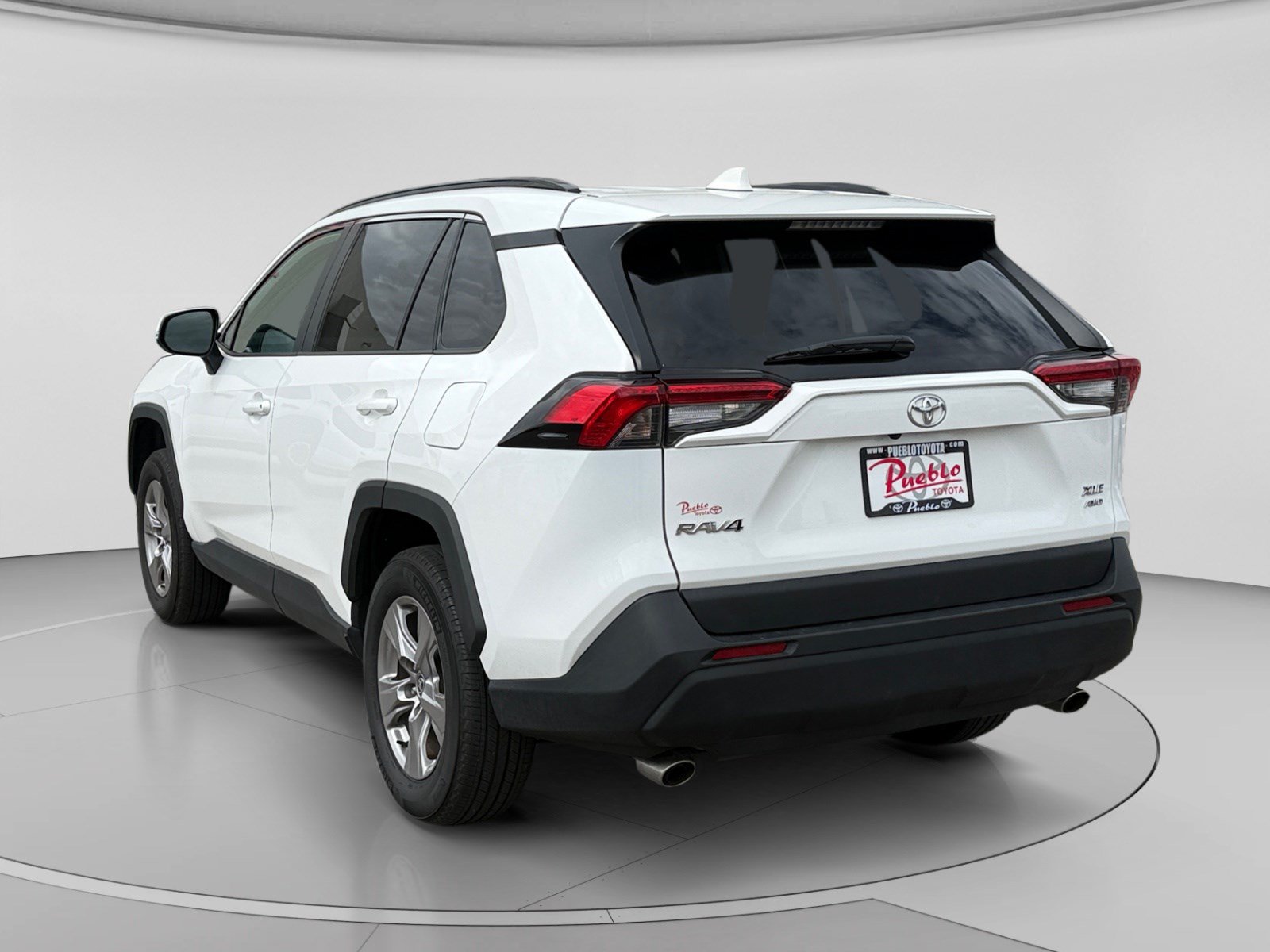 Used 2025 Toyota RAV4 XLE AWD/4WD image 3