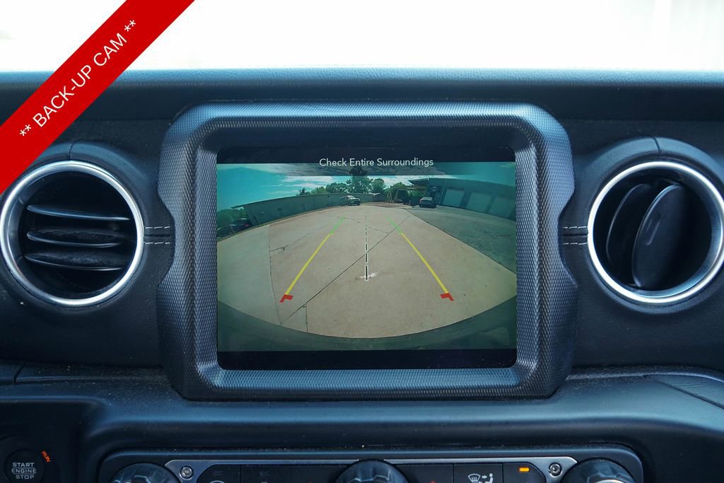 Used 2022 Jeep Wrangler Unlimited Sahara w/ Cold Weather Group image 12