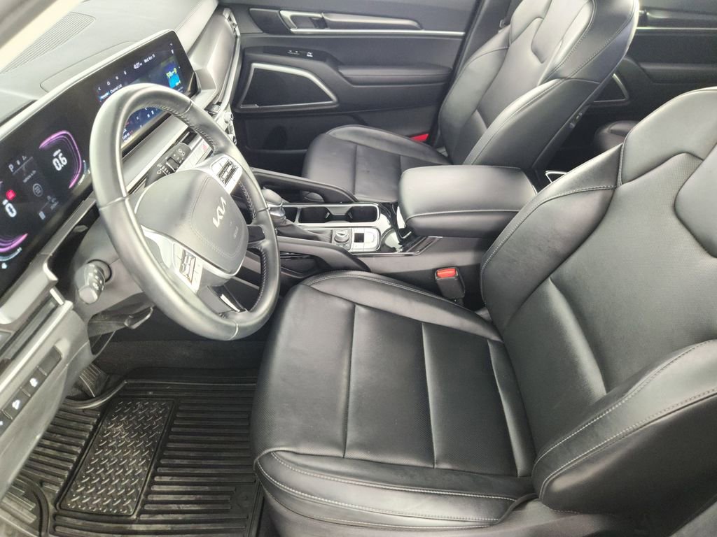 Used 2024 Kia Telluride S w/ S Sunroof Package image 14