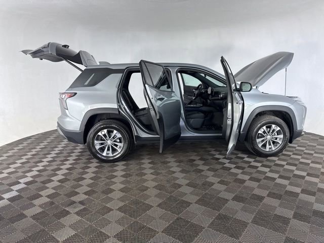 Used 2026 Chevrolet Equinox LT w/ Convenience Package II image 13