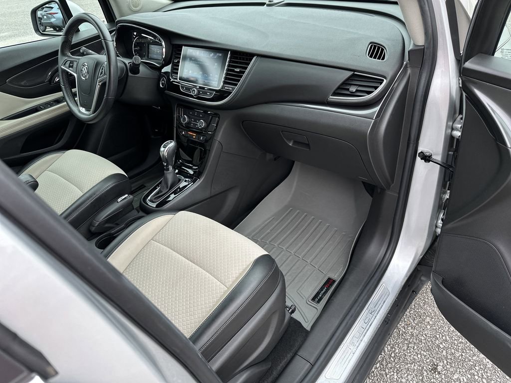 Used 2021 Buick Encore Preferred FWD image 36