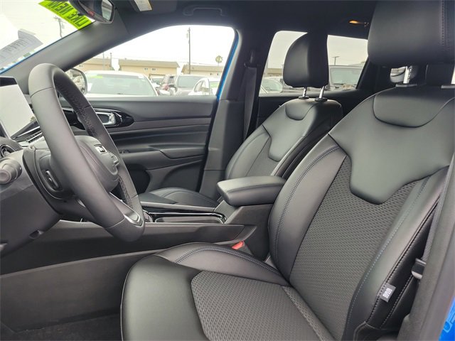 New 2025 Jeep Compass Latitude w/ Altitude Special Edition image 16