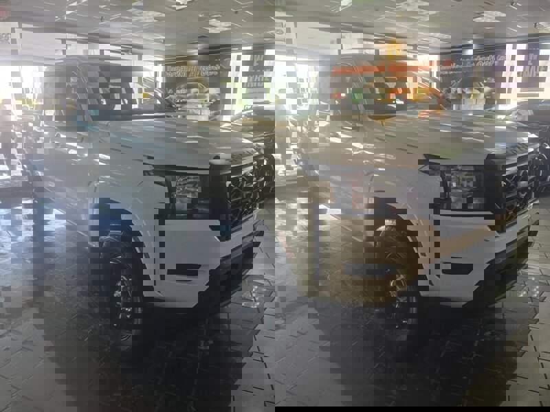 Used 2022 Nissan Frontier S image 3