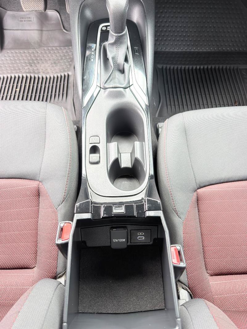 Used 2024 Toyota Corolla SE FWD image 15