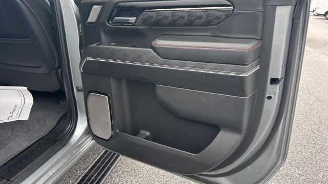 Certified 2025 GMC Sierra 2500 AT4X w/ AT4X AEV Edition AWD/4WD image 38