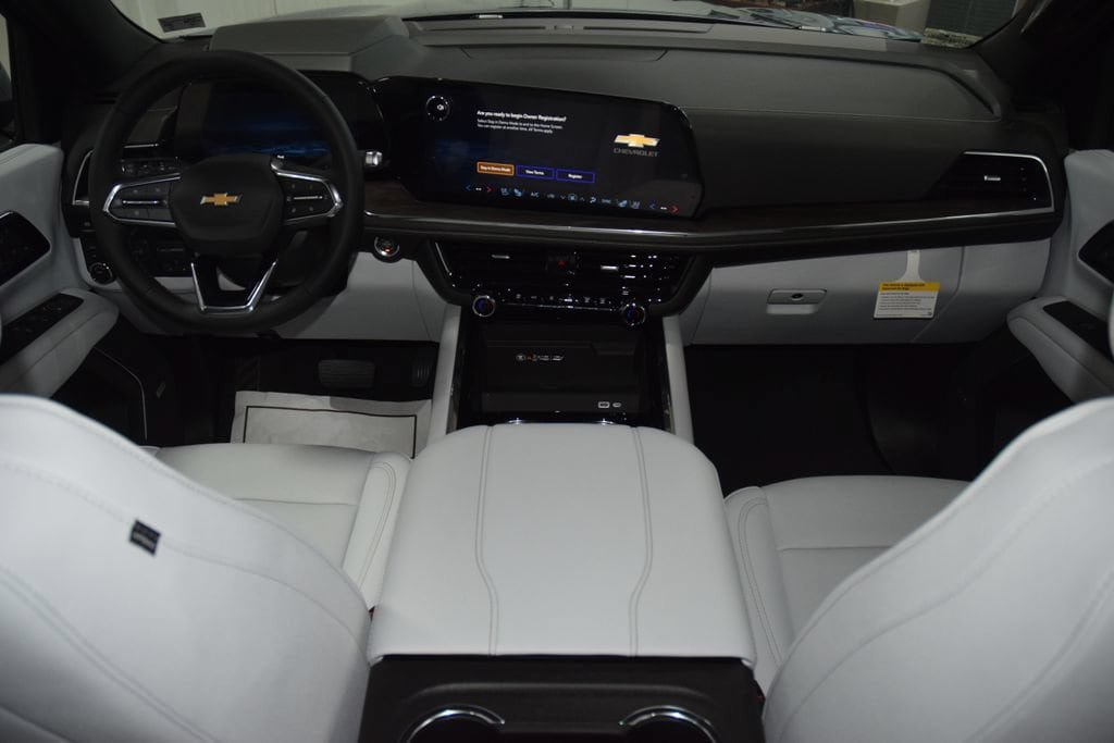 New 2026 Chevrolet Suburban Premier AWD/4WD image 32
