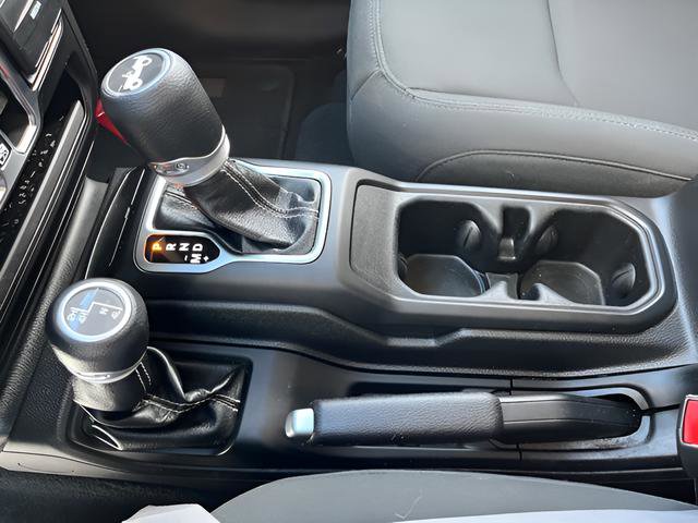 Used 2020 Jeep Wrangler Unlimited Sahara w/ Uconnect 4C Nav & Sound Group AWD/4WD image 19