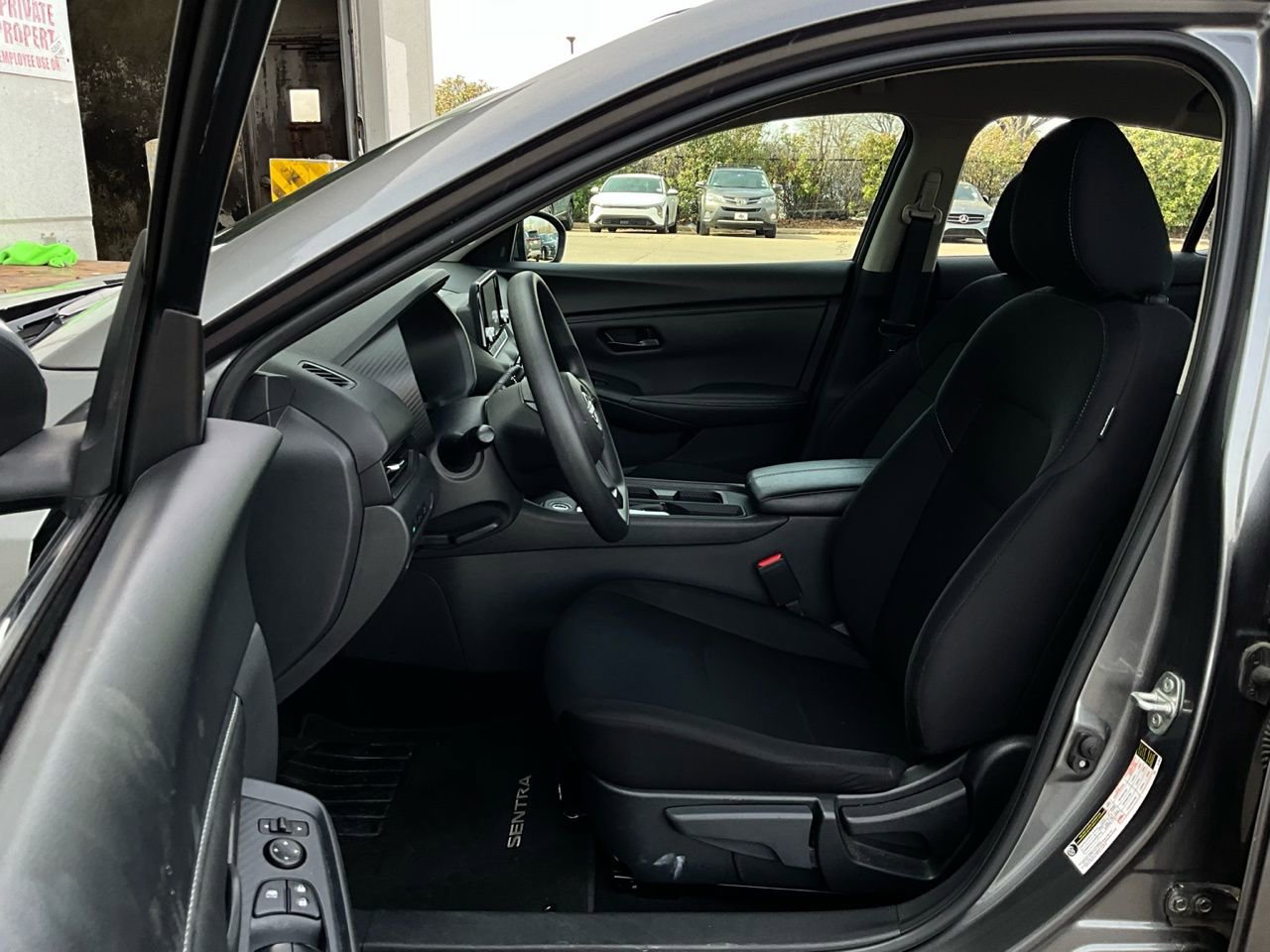 Used 2025 Nissan Sentra S image 10