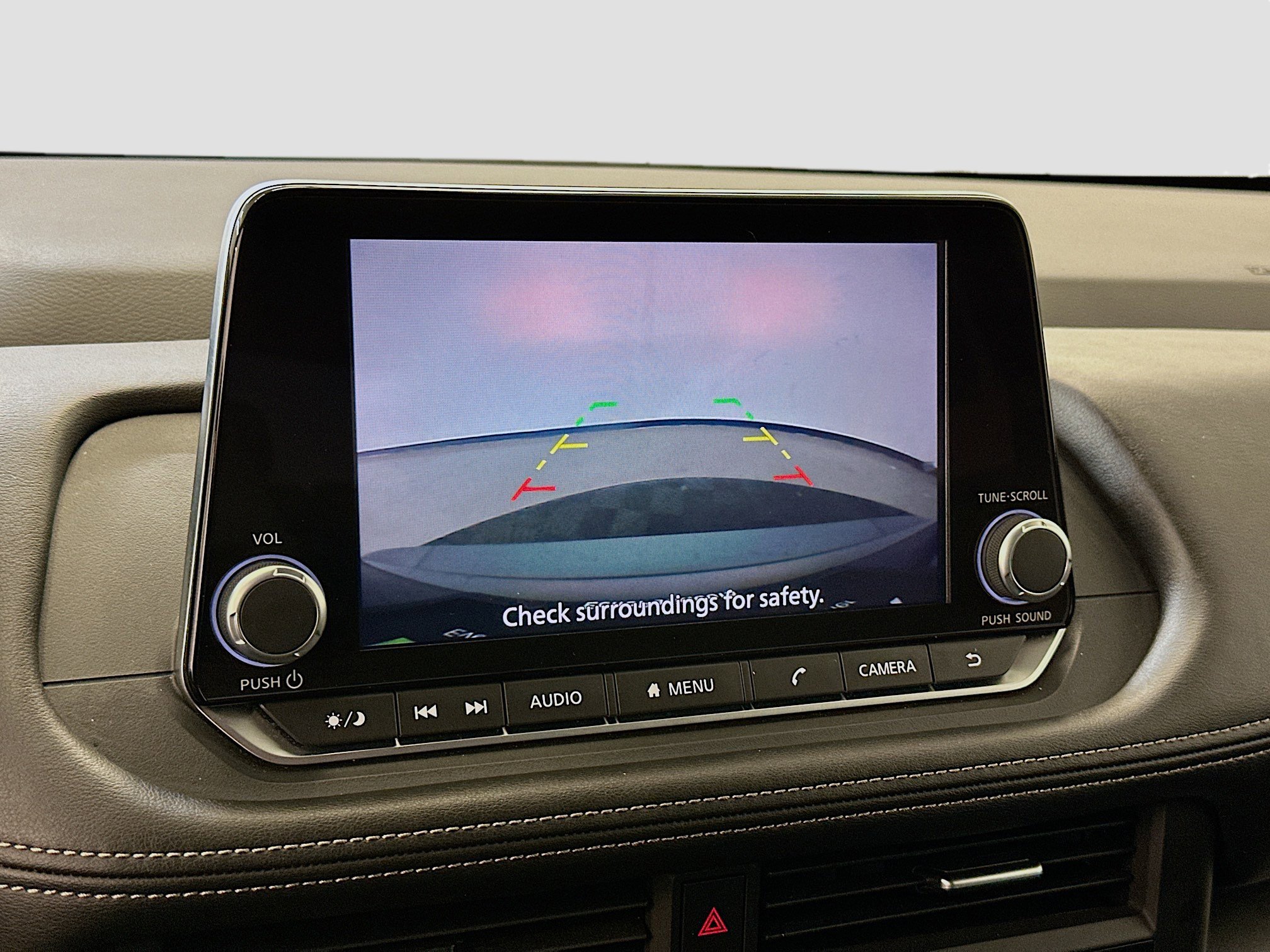 Used 2025 Nissan Rogue SV image 22