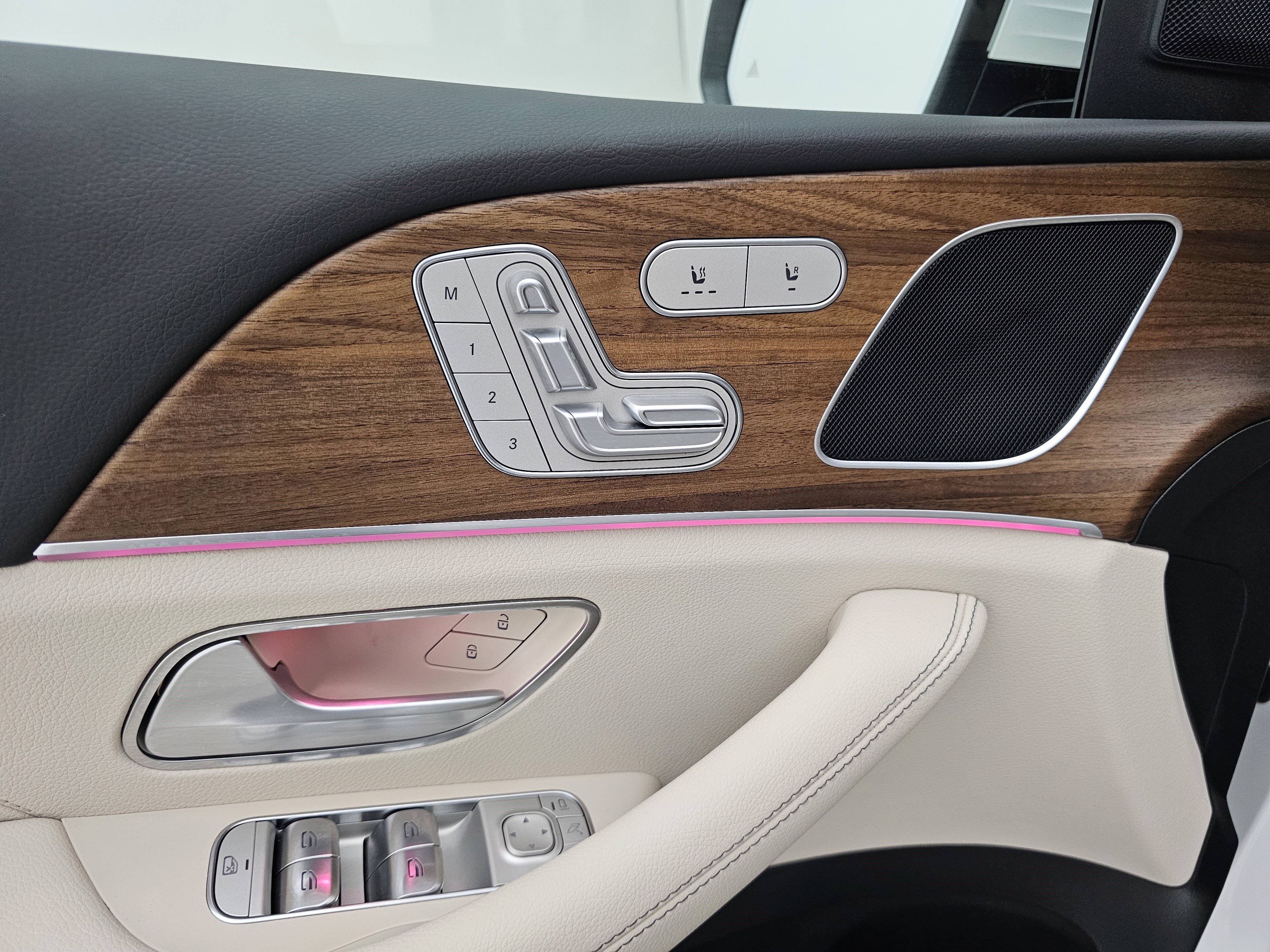 Used 2025 Mercedes-Benz GLE 450 4MATIC image 13