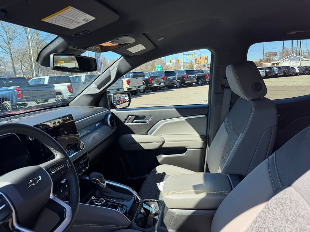 Used 2024 Chevrolet Colorado ZR2 w/ Safety Package image 23