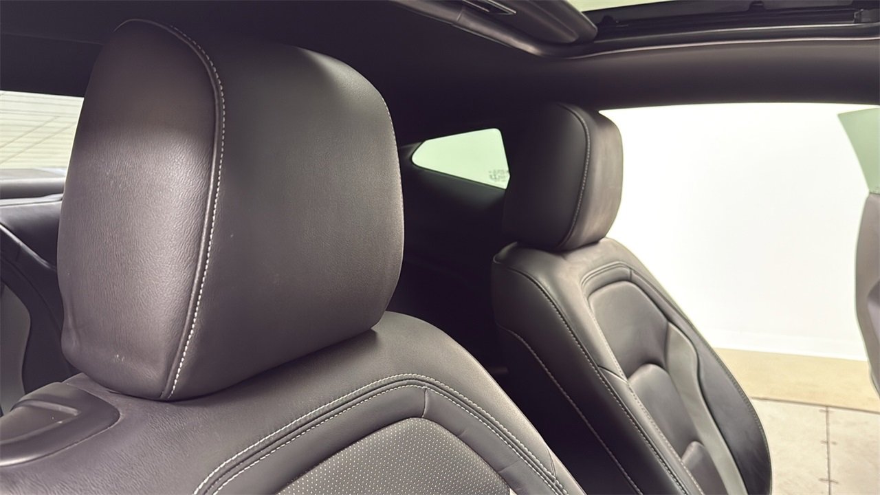 Used 2020 Chevrolet Camaro LT w/ RS Package image 19