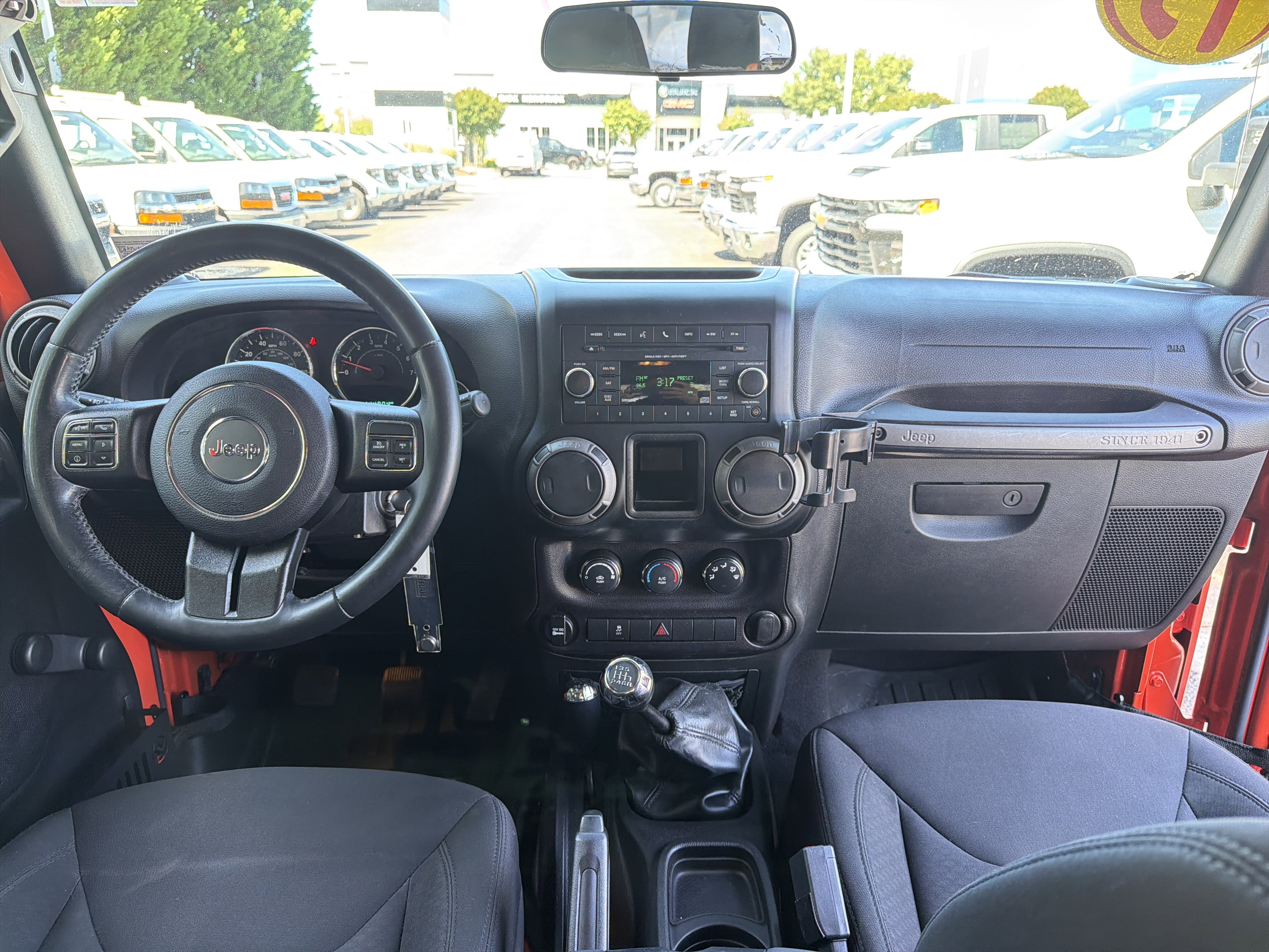 Used 2015 Jeep Wrangler Sport w/ Connectivity Group AWD/4WD image 31