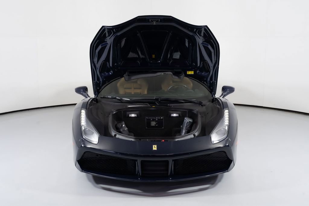 Used 2017 Ferrari 488 GTB RWD image 8