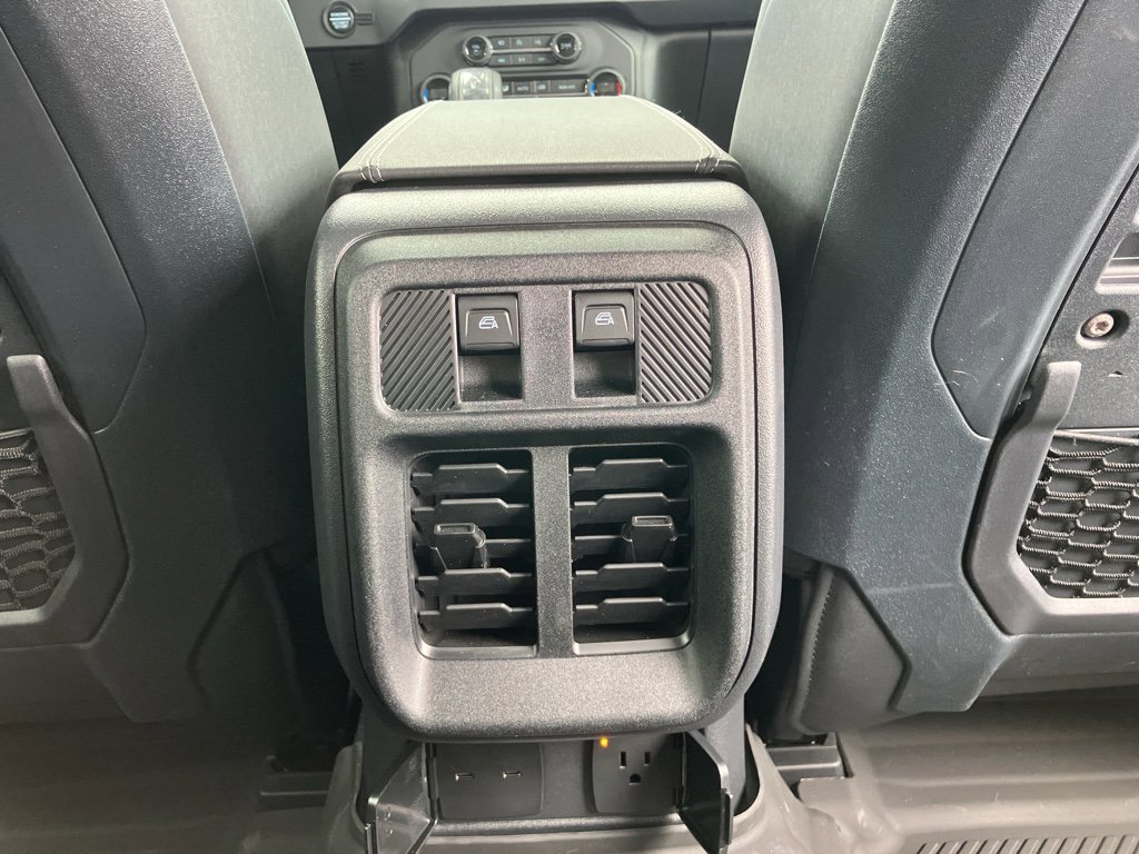 Used 2025 Ford Bronco Badlands AWD/4WD image 36