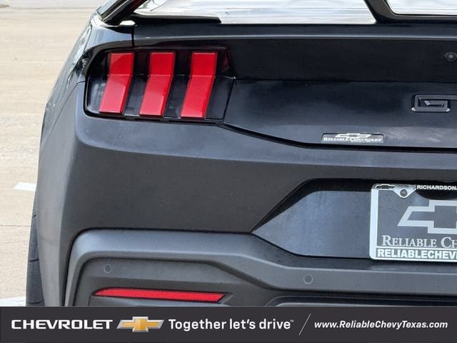 Used 2025 Ford Mustang GT RWD image 9