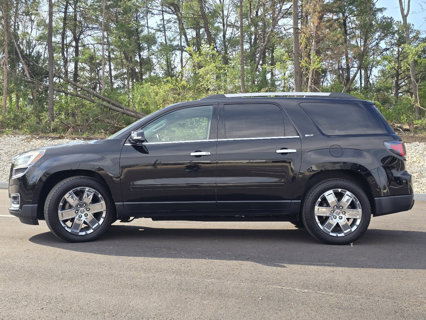 Used 2017 GMC Acadia Limited SLT image 28