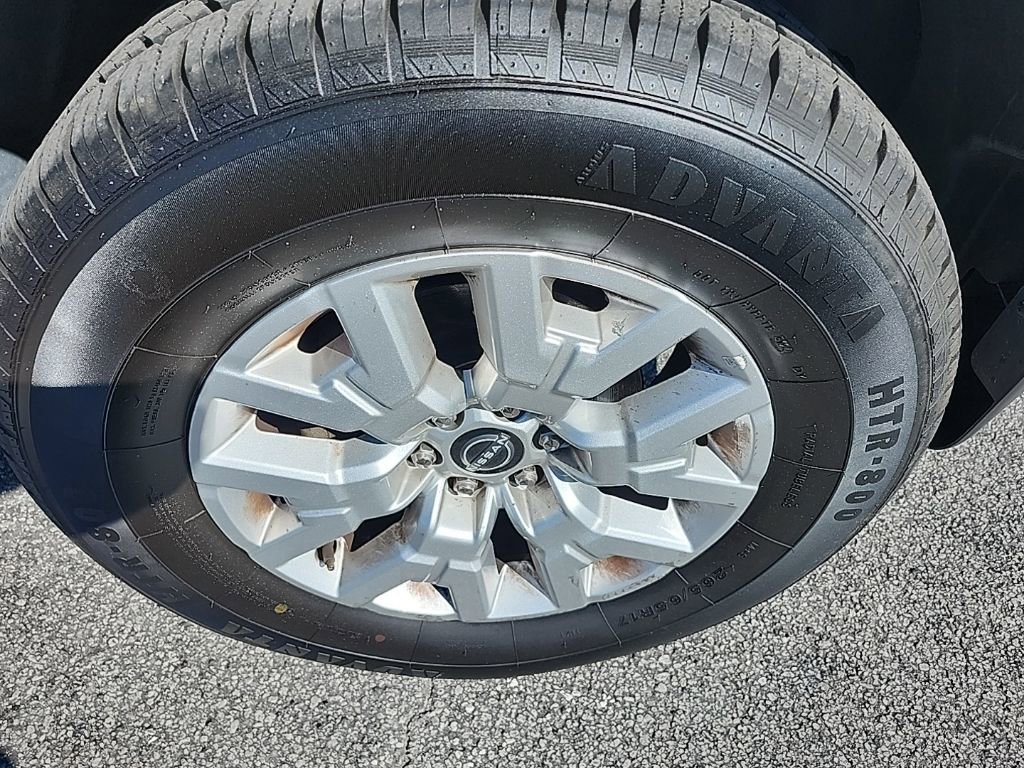 Used 2023 Nissan Frontier SV image 14