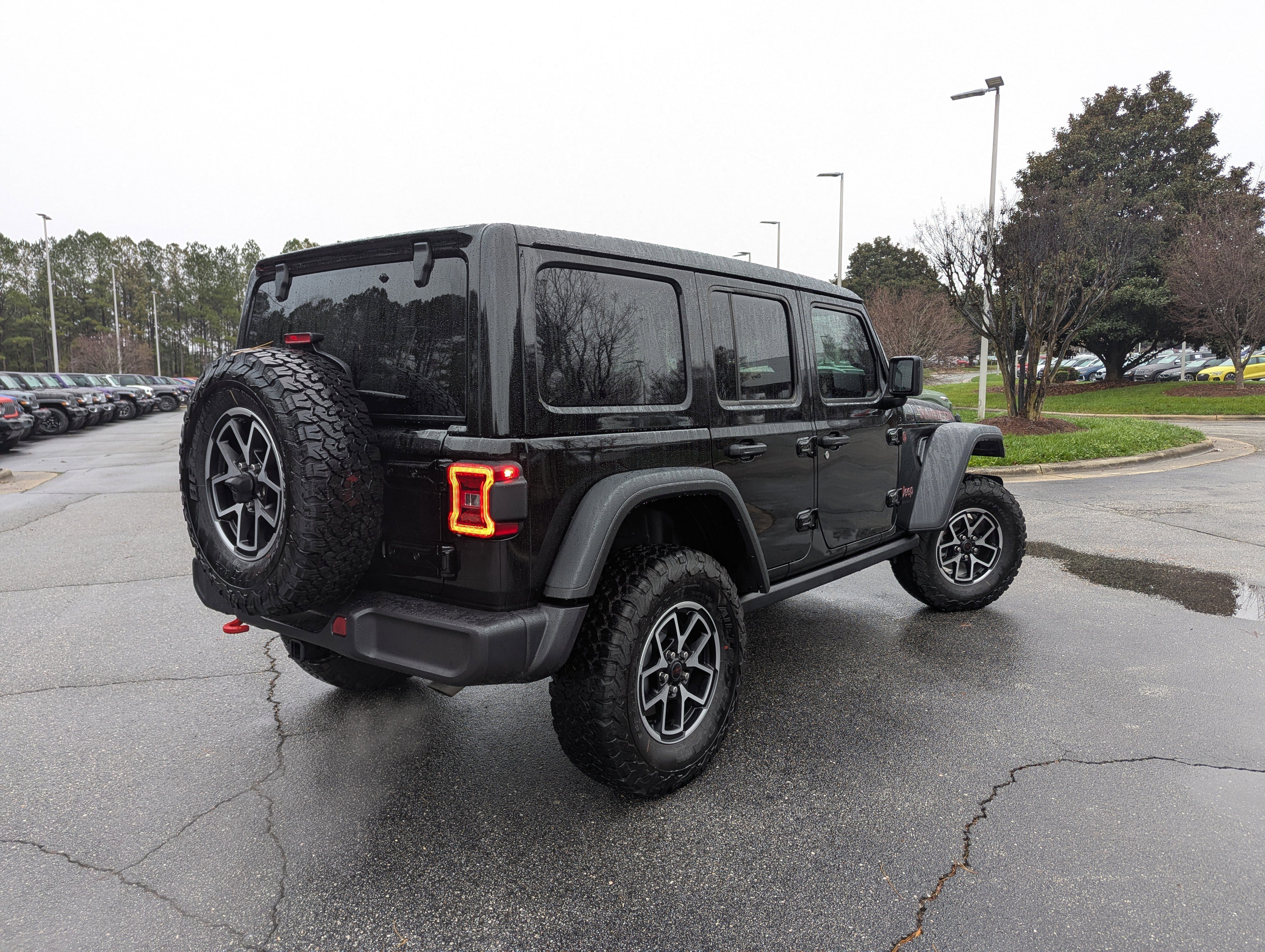 Used 2026 Jeep Wrangler Rubicon image 5