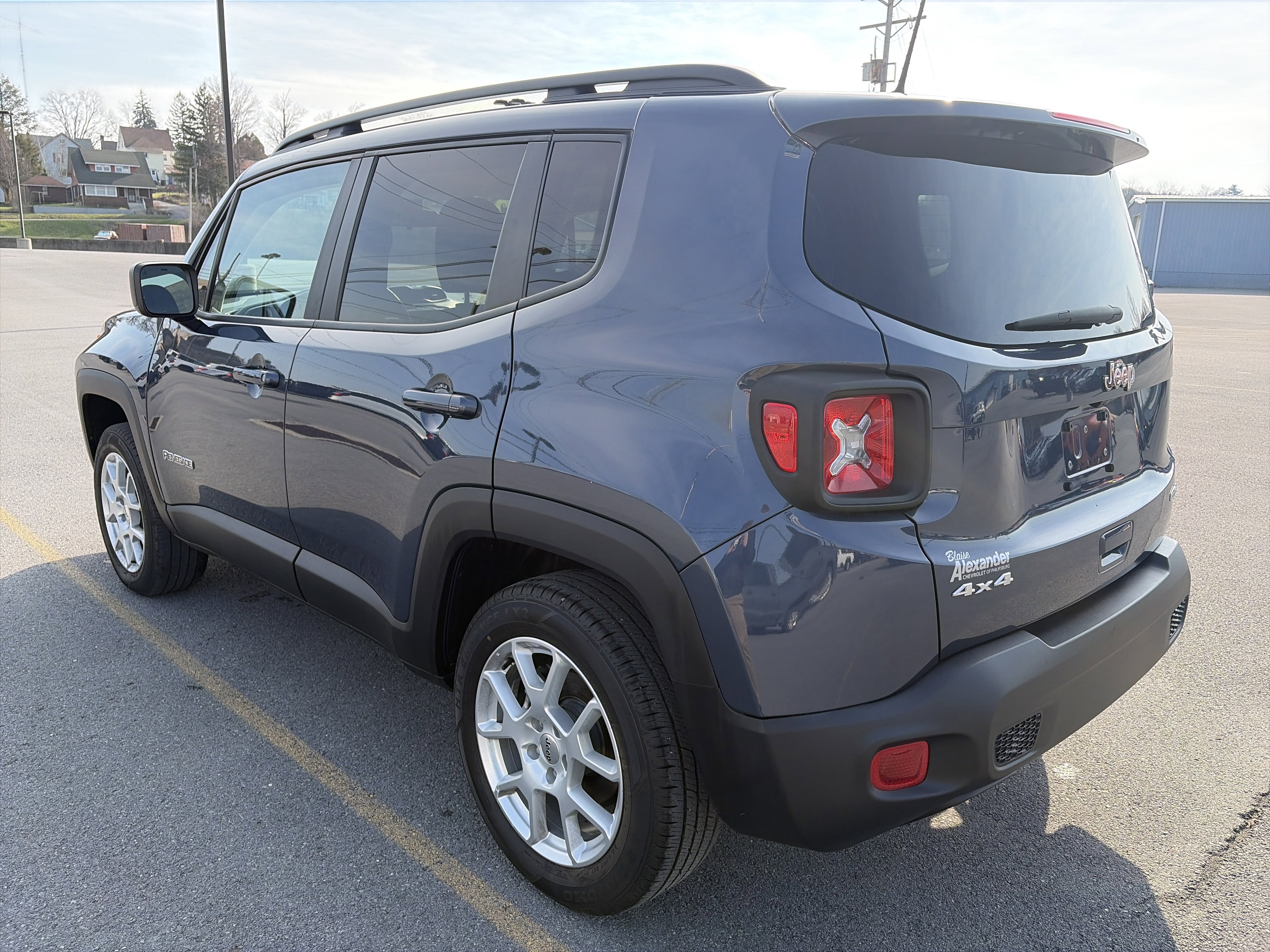 Used 2022 Jeep Renegade Latitude AWD/4WD image 6