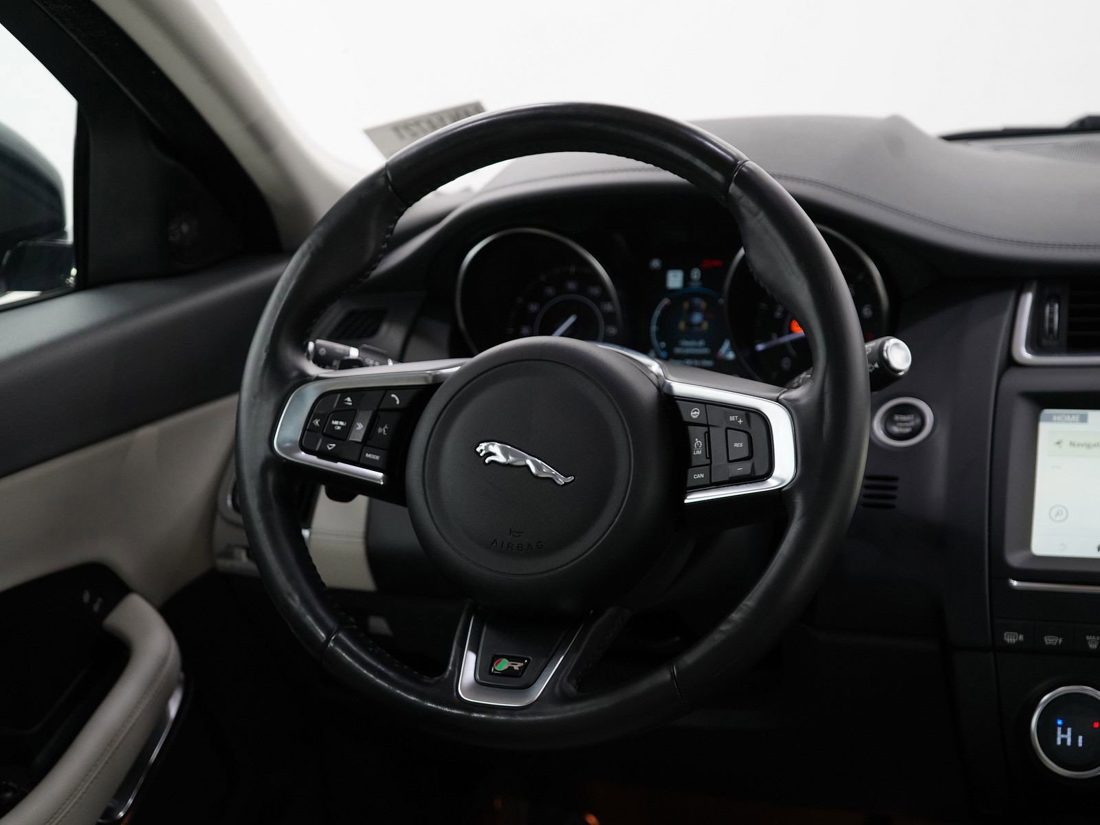 Used 2019 Jaguar E-PACE S image 15