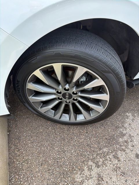 Used 2020 Lincoln Navigator L Reserve w/ Luxury Package image 12