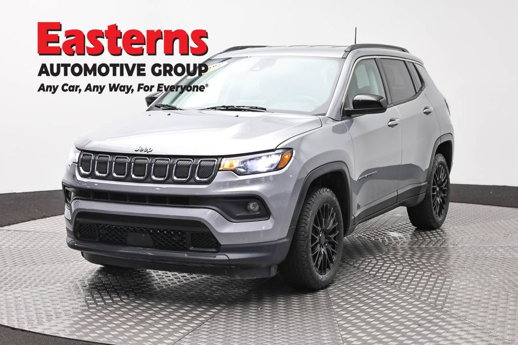 Used 2022 Jeep Compass Latitude AWD/4WD image 1