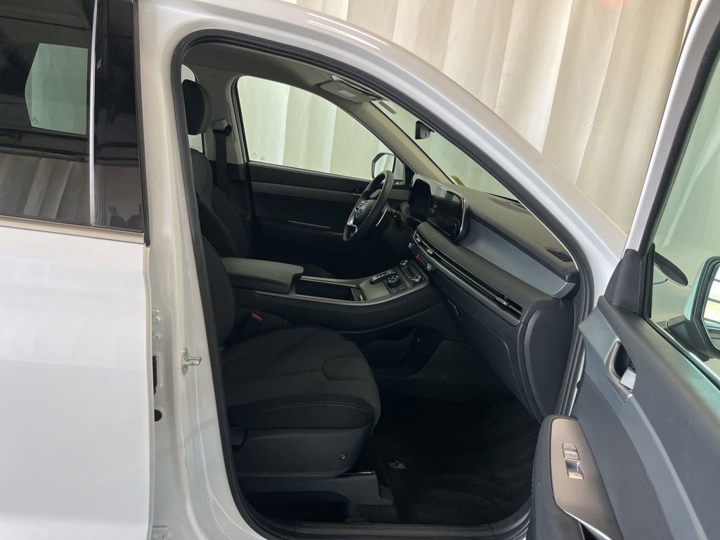 Used 2023 Hyundai Palisade SE w/ Cargo Package image 19