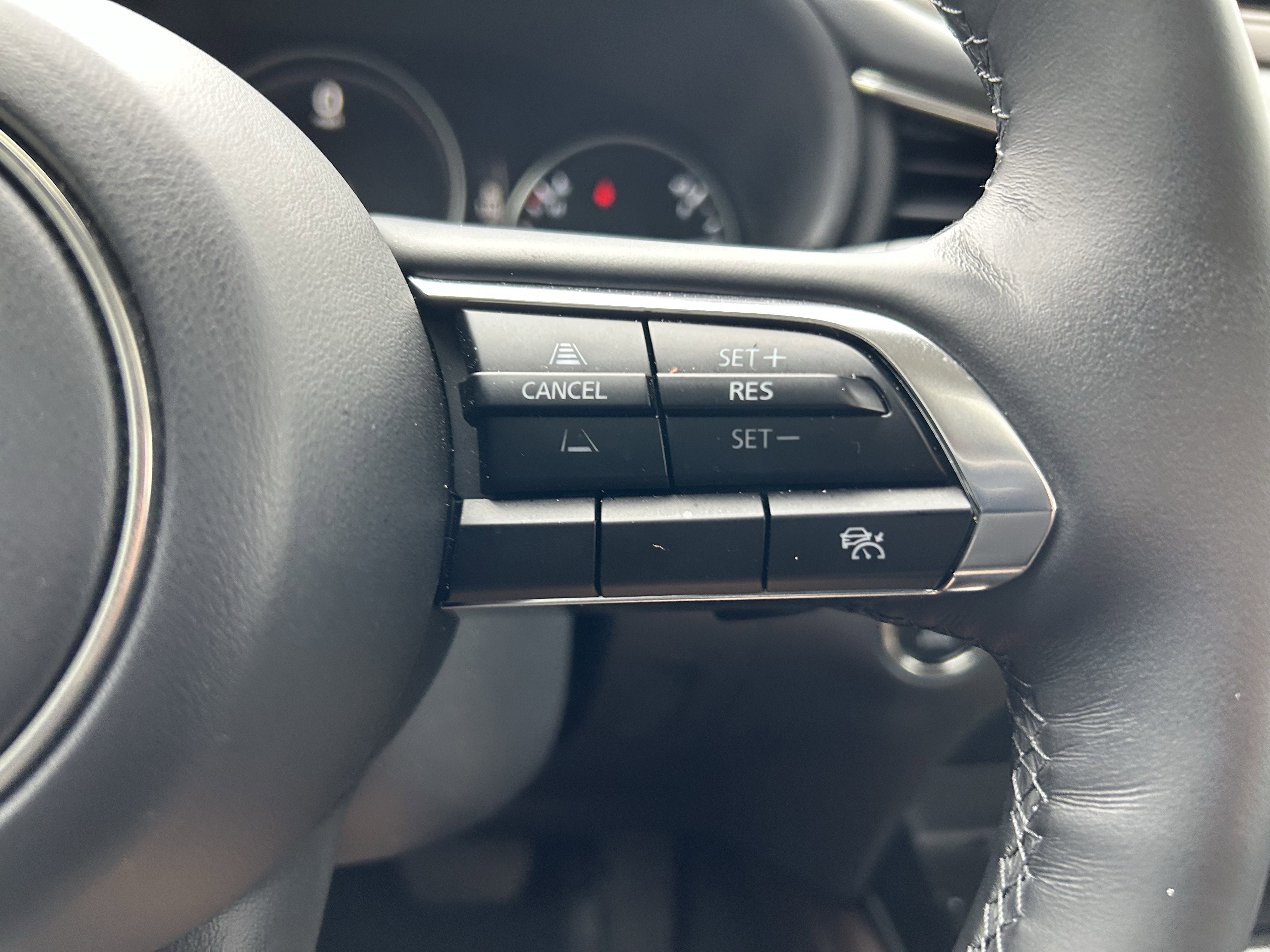 Certified 2025 MAZDA CX-30 2.5 Turbo w/ Premium Package image 18