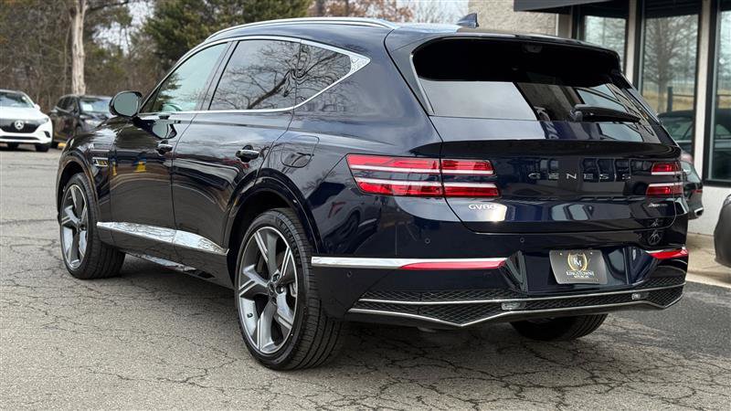 Used 2025 Genesis GV80 3.5T Prestige image 3